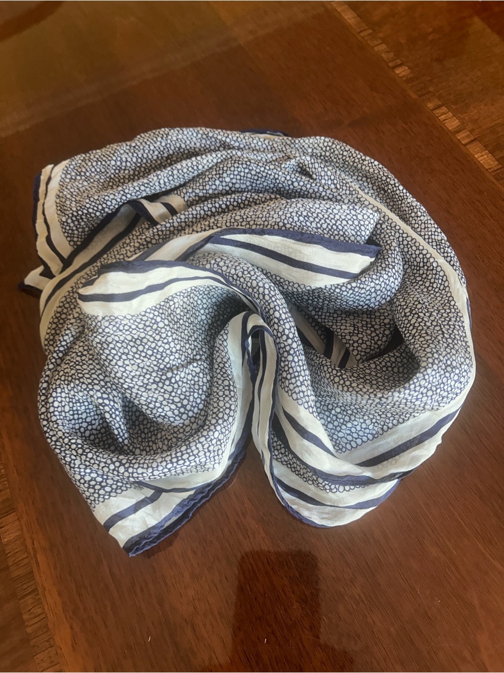 Vera Bradley Navy and White Patterned Lightweight Scarf 9“ x 55“ silk geometric